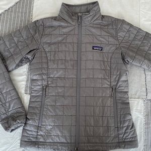 Patagonia Women’s Nano Puff Jacket size M in Feather Grey